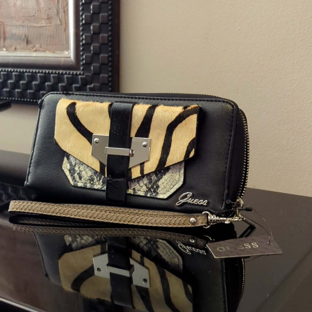 Guess Wallet